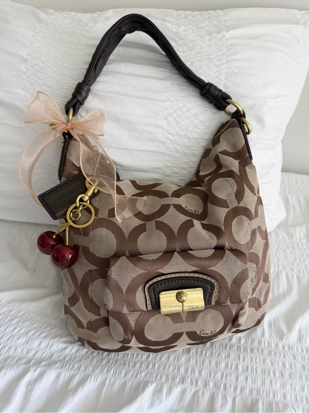 Vintage  Coach Kristen Hobo Shoulder Bag w/Gold Hardware